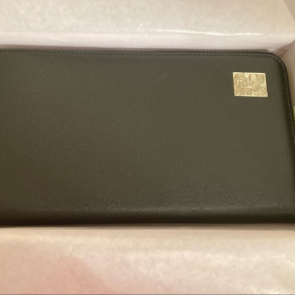 NWT VERSACE— Zip Around Black Leather Wallet/Agenda - Picture 2 of 16
